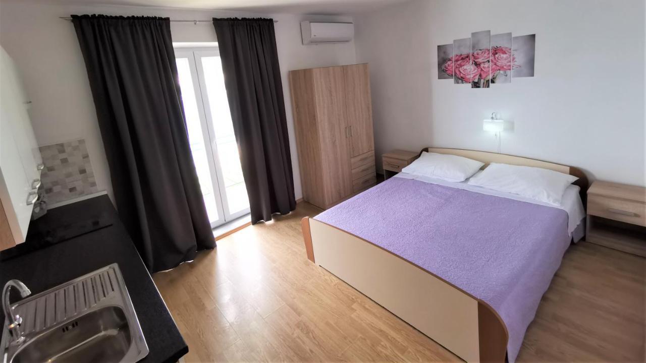 Apartment Divic Drvenik (Split-Dalmatia)